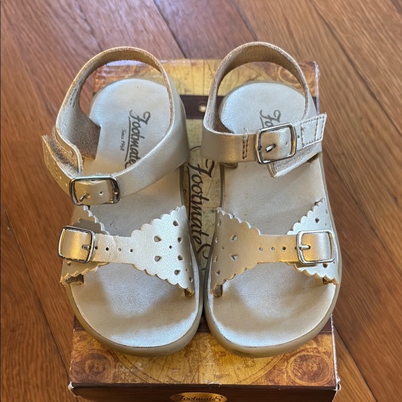 Footmates Soft Gold Kids Sandals - Picture 1 of 4